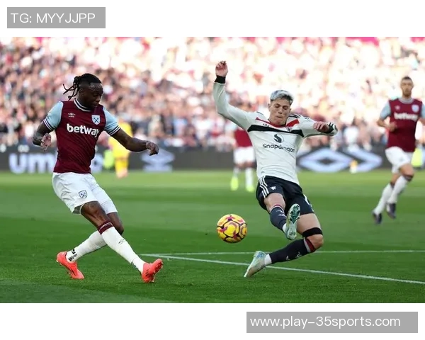 西汉姆联与曼联激战在即谁能在英超赛场上笑到最后